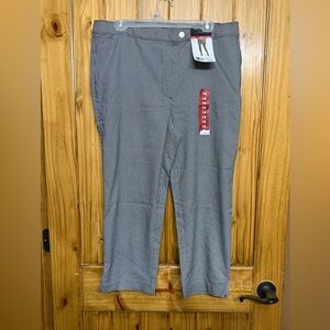 Women’s Black and White Plaid Checkered Pants Stretch Capri